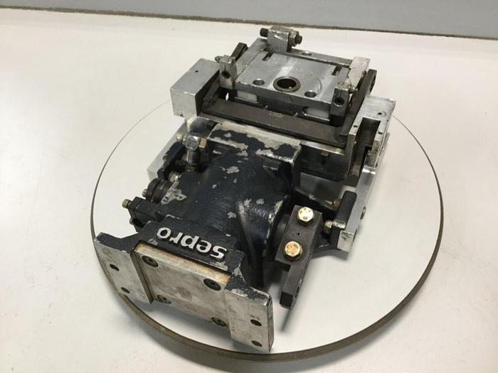 Used SEPRO ROBOTIQUE End of Arm Tooling 04SOM005 #109972