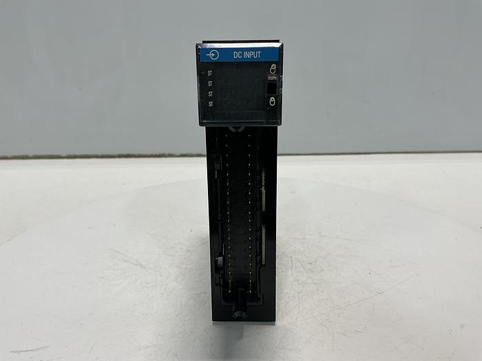 Used ALLEN BRADLEY 1756-IV32 SERIES A