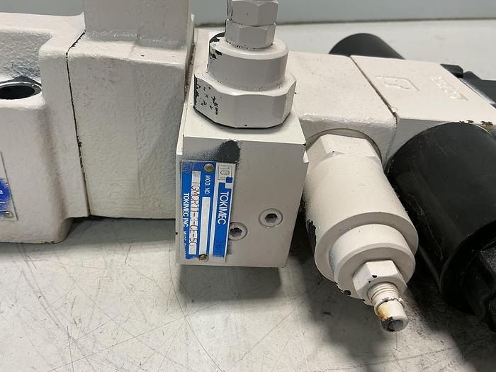 Used TOKIMEC DG4VS-3-0C-M-P7-H-7-P12-52