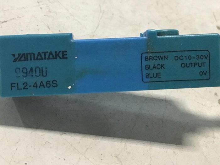 Used YAMATAKE Proximity Switch FL2-4A6S #128200
