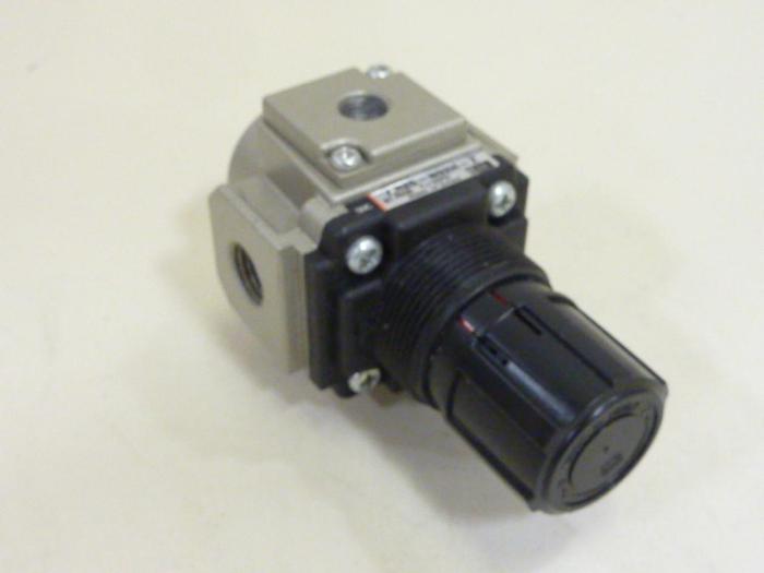Used SMC Pneumatic Regulator AR25-N02H-Z #59693