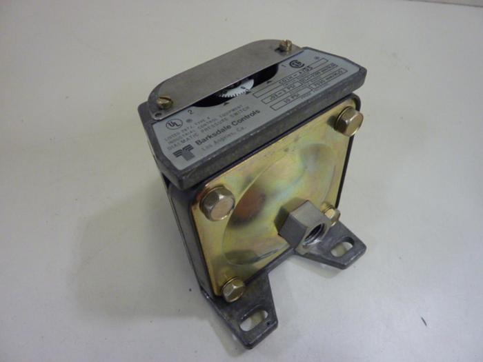 Used BARKSDALE Diaphragm Switch CD1H-A3SS #59219
