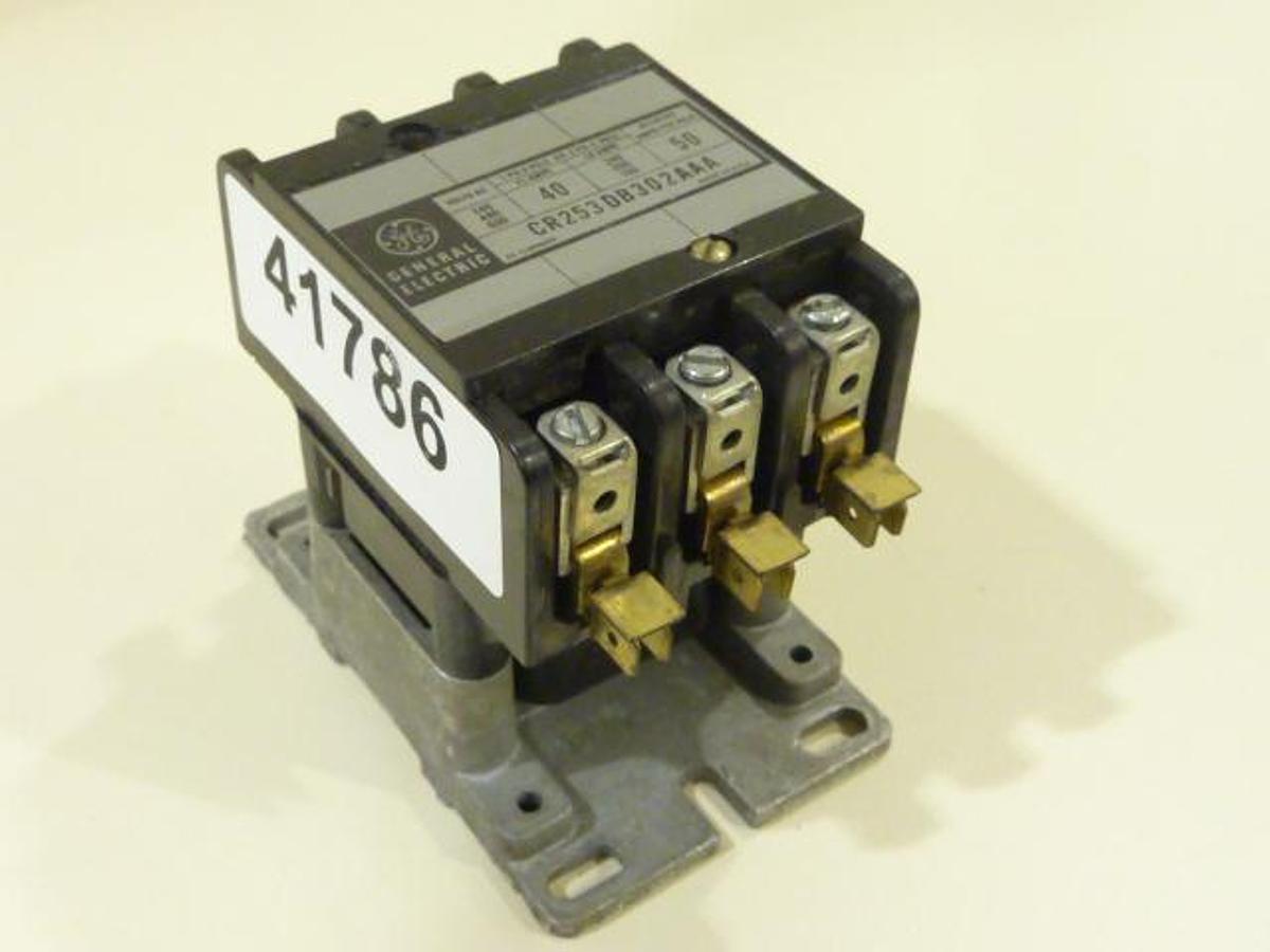 Used GENERAL ELECTRIC / GE Contactor CR253DB302AAA Used