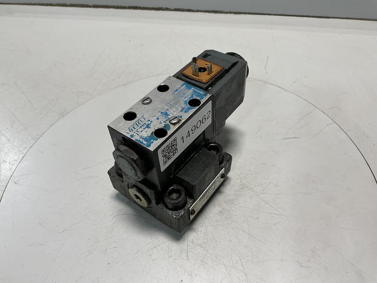 Used VICKERS DG4V-3-2AL-M-U-HL7-60