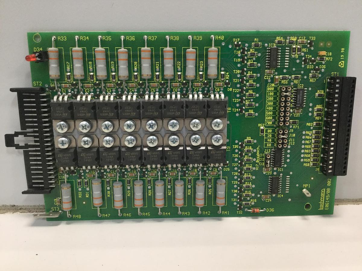 Used BACHMANN ELECTRONIC Output Card CA16/P2.5S E06149/00 002 USED