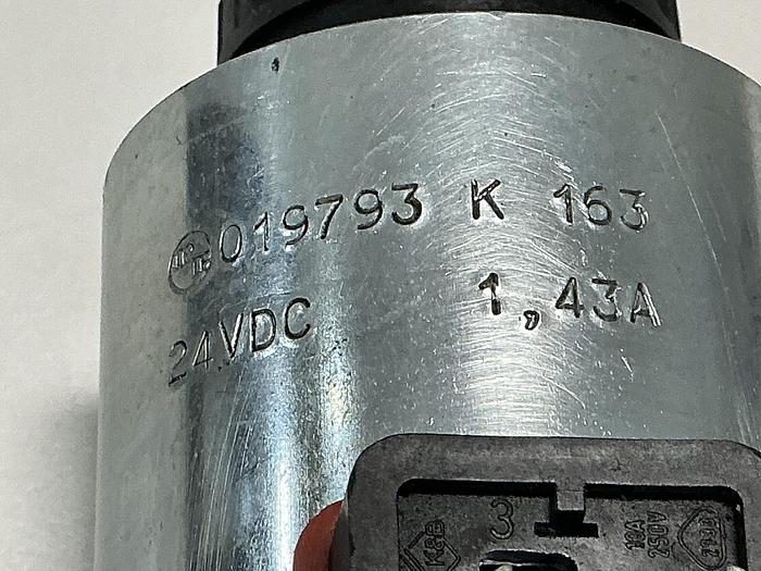 Used MANNESMANN REXROTH 5-4WE 10 E67-33/CG24N9K4/CT08