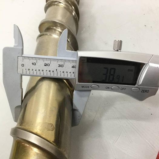 Used VAN DORN 42 mm Material Screw 57762 Used