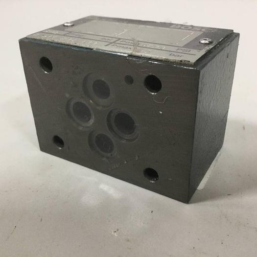 Used BOSCH Hydraulic Valve 0 811 004 100 Used
