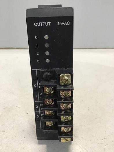 Used GENERAL ELECTRIC / GE AC Output Module IC610MDL176A #129261