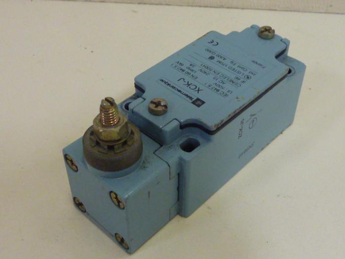 Used TELEMECANIQUE Limit Switch XCK-J #59620