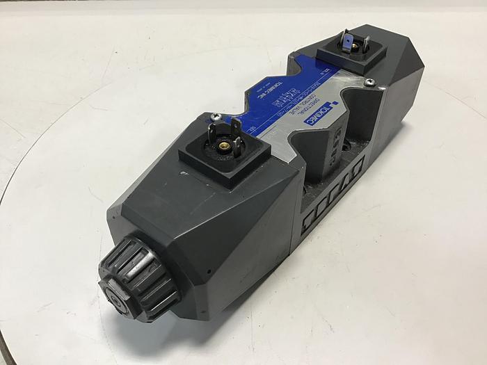 Used TOKIMEC Valve DG4V-5-OC-M-U7L-H-7-40 Used #145695