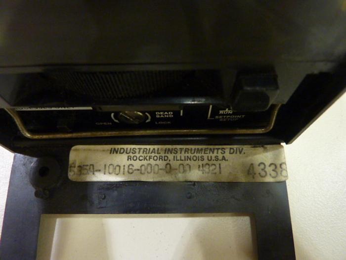 Used BARBER COLMAN Temperature Controller 585A-10016-000-0-00 #42925