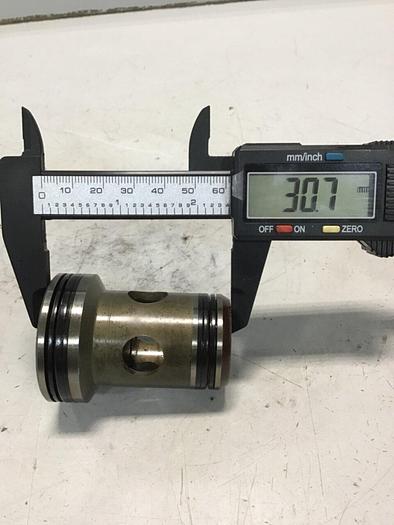 Used VICKERS Cartridge Valve Insert 25-D10-30 USed