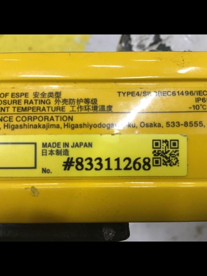 Used KEYENCE CORP Light Curtain GL-R72H-R USED