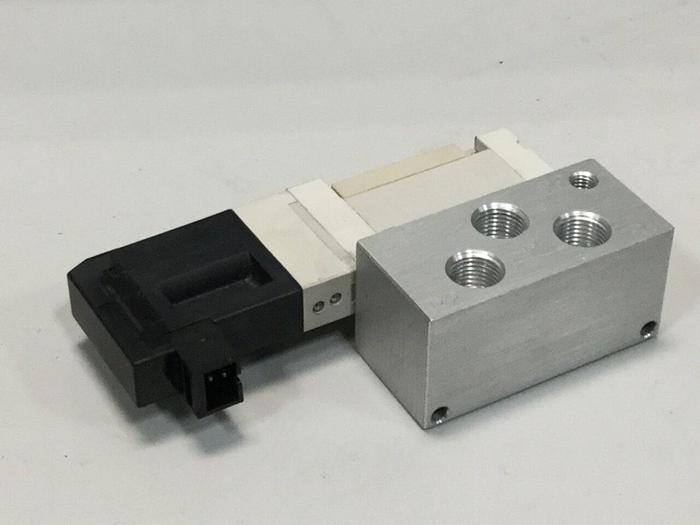 Used KOGANEI Valve & Manifold F10T0-PL3 #104551