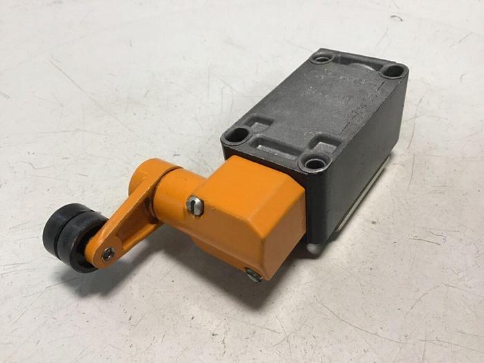 Used SIEMENS Limit Switch3 3SE3 120-1GW-Z #121164