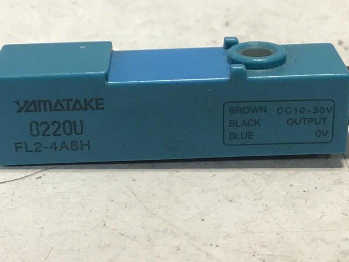 Used YAMATAKE Proximity Switch FL2-4A6H #128264