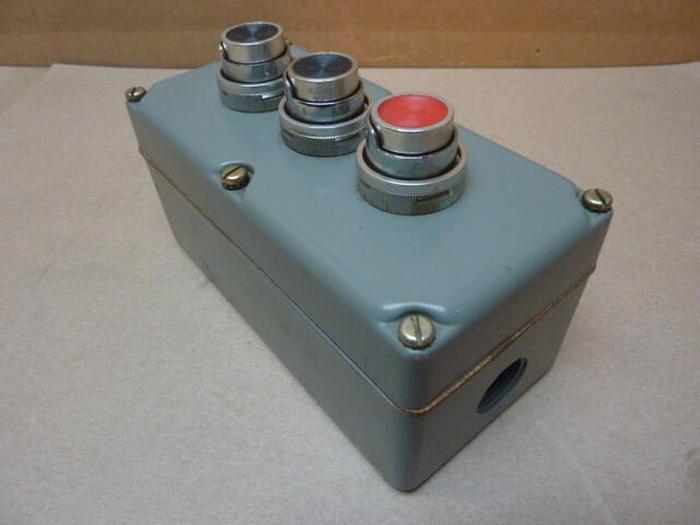 Used SQUARE D Control Station 9001-KY-3 #31534