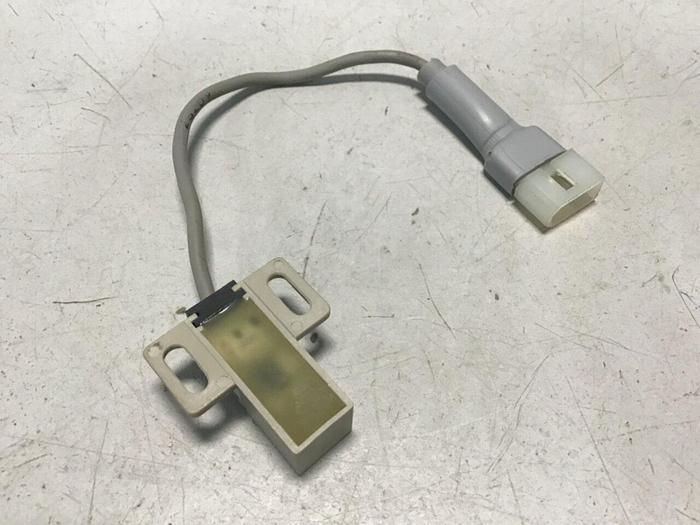 Used FUJI ELECTRIC Proximity Switch PE-B4D3 #128371