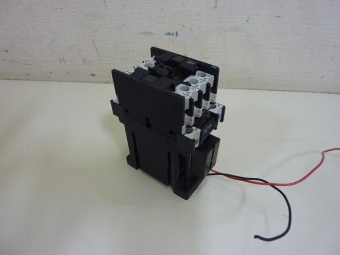Used KLOCKNER MOELLER Contactor DILR40-G #63665