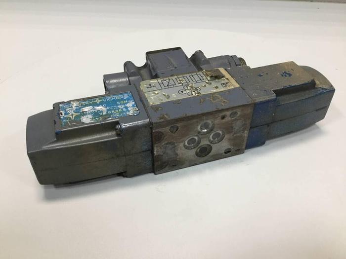 Used VICKERS Valve DG5V76CTPLT10JAS443 #98165