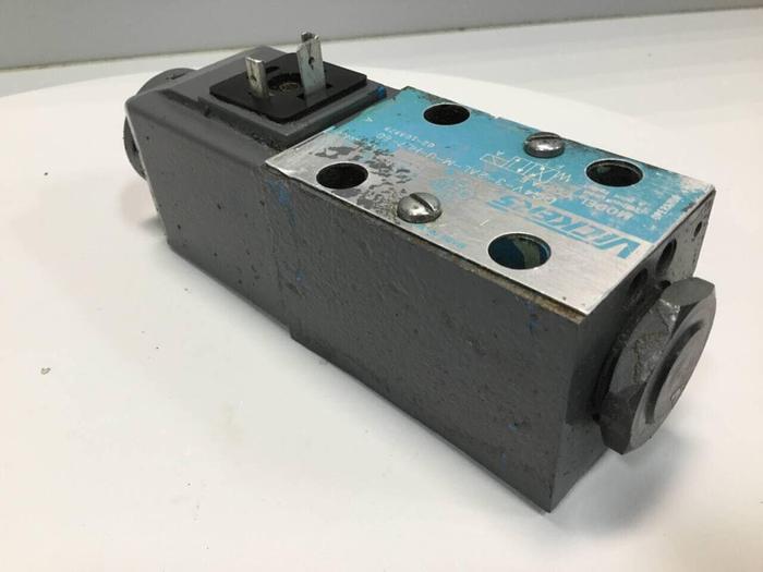 Used VICKERS Valves DG4V-3-2AL-M-U-HL7-60 #98838