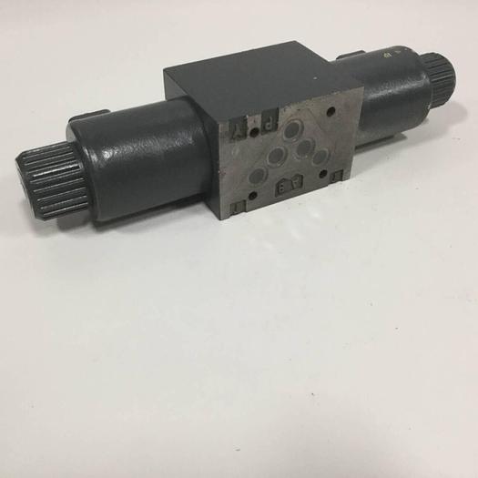 Used BOSCH Valve 0 810 001 731 #90917