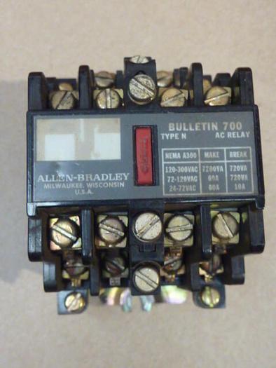 Used ALLEN BRADLEY AC Relay 700-N800A1 SER C #35938