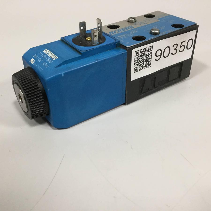 Used VICKERS Valve DG4V-3-2A-M-U-H7-60 Used