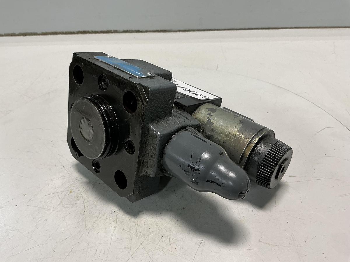 Used VICKERS DG4V-3S-2AL-M-U-HL7-60-EN490