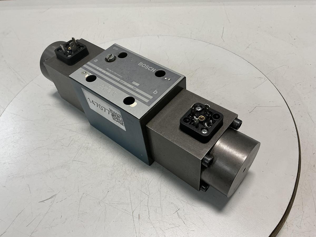 Used BOSCH 0 811 404 843 Valve Used #147977