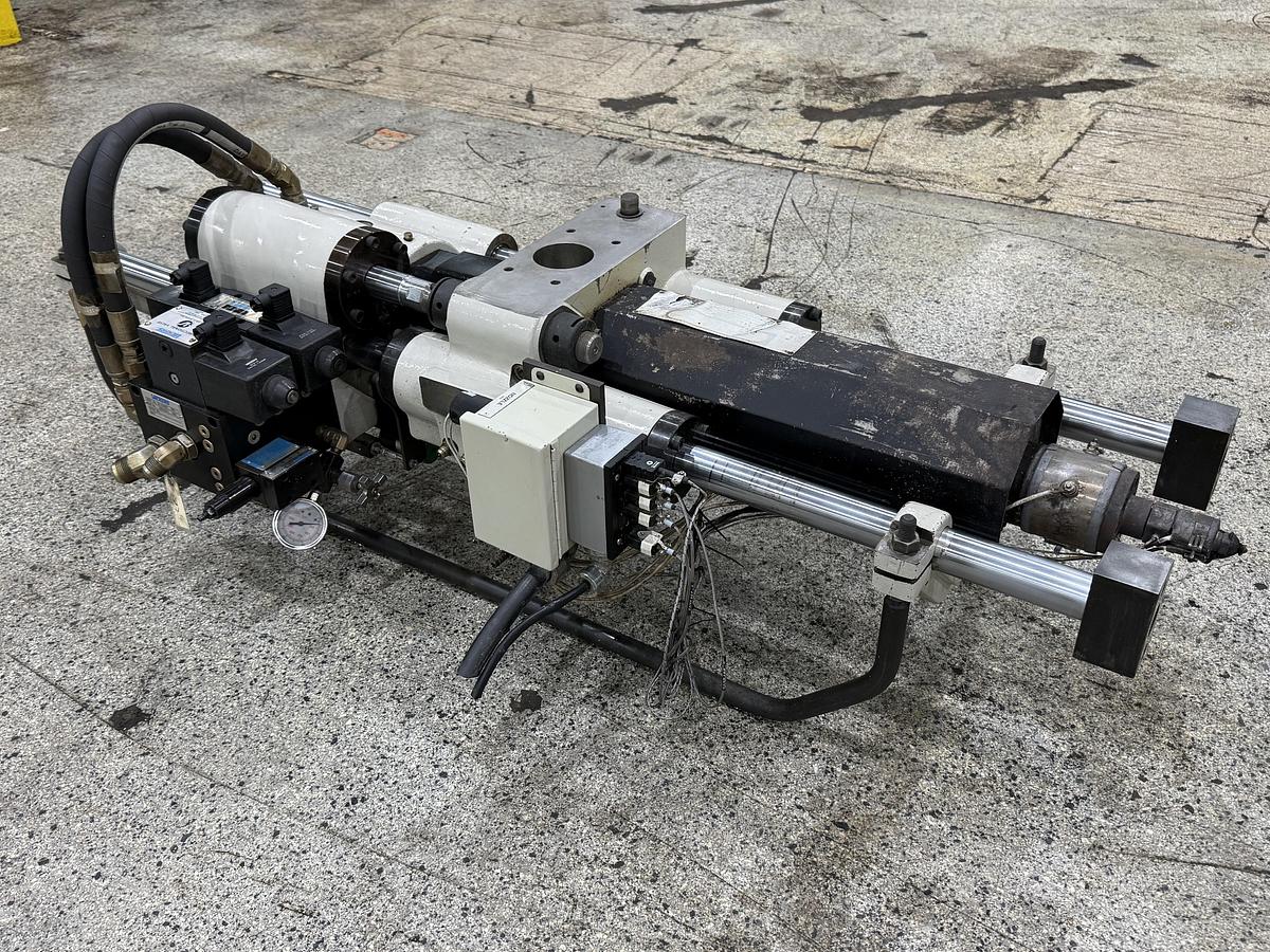 Used CINCINNATI MILACRON VSX 85-2.27 INJECTION UNIT