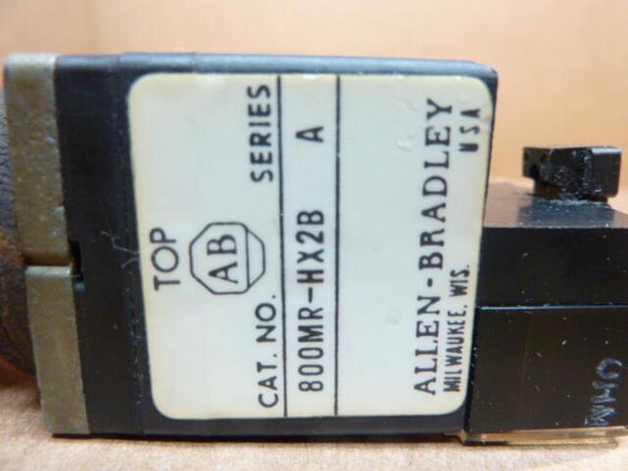Used ALLEN BRADLEY Selector Switch 800MR-HX2B #38163