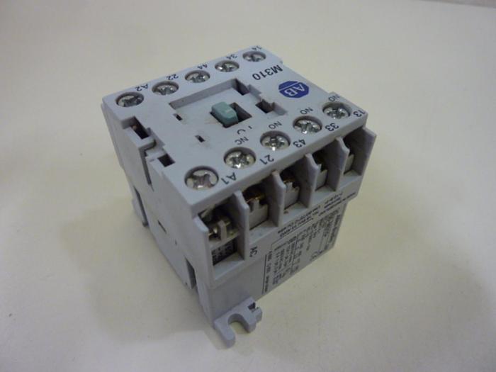 Used ALLEN BRADLEY Control Relay 700-M310 SER A #55393