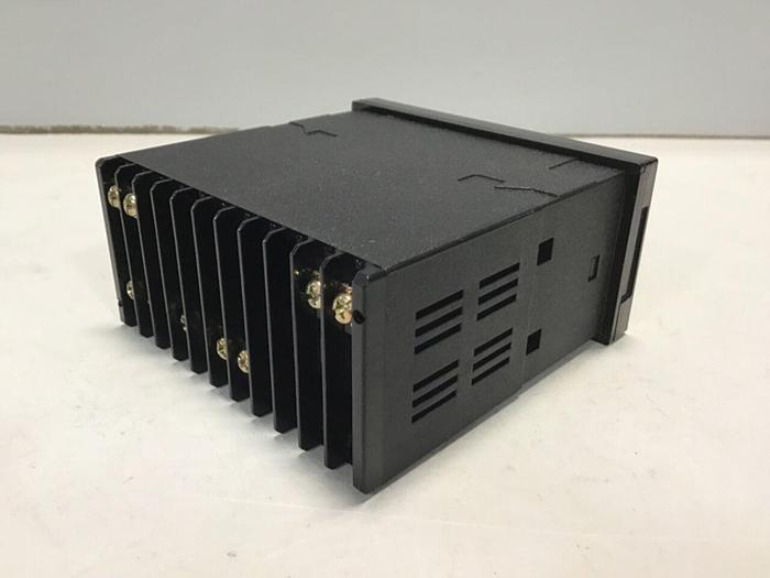 Used BARBER COLMAN Temp Control MBEA-02200-000-8-00 Used