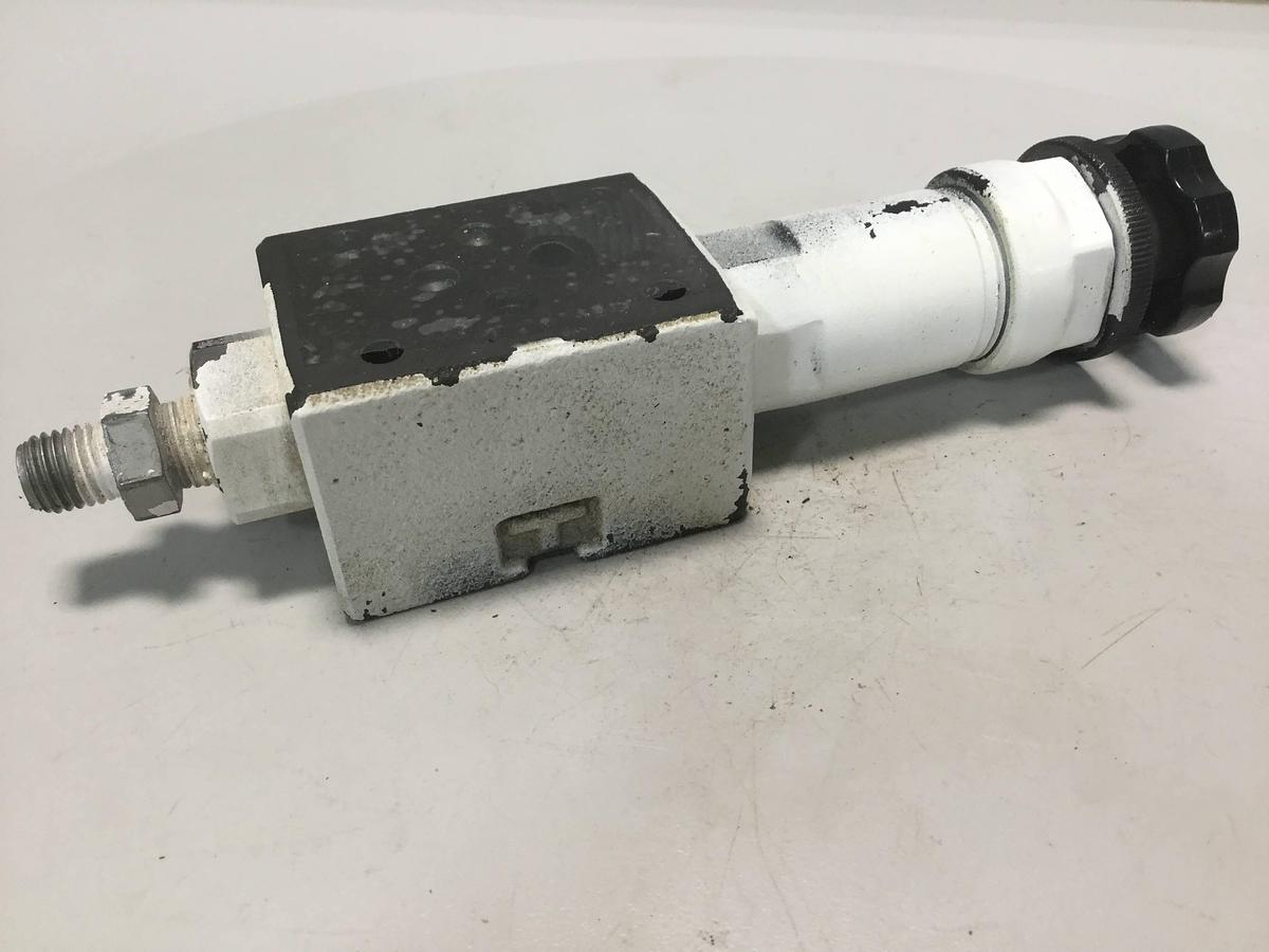 Used YUKEN Reducing Modular Valve MRP-01-C-3004 USED