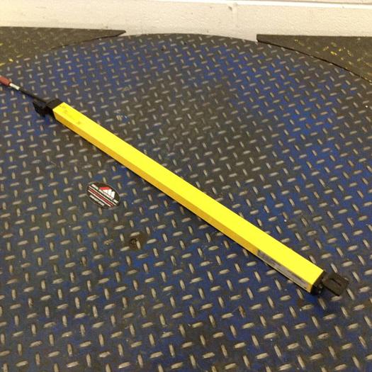 Used STI Light Curtain End Receiver MCF47-30-600-R3 #78715