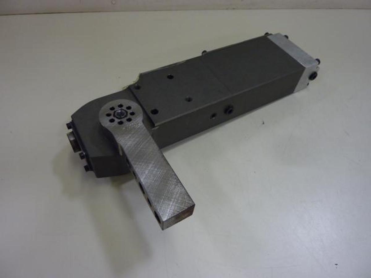 Used BTM CORP Power Clamp 779800G-733207H-90AR-SCDC Used