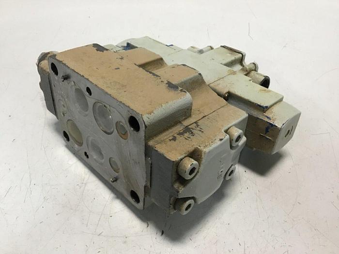 Used VICKERS Valve DG5V-7-3C-7-T-PL-T-10-JA-S289 #130487