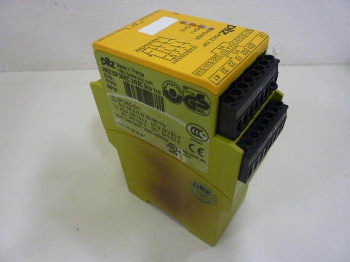 Used PILZ Safety Relay PNOZX3P24VDC24VAC3N/O1N/C1SO #61936