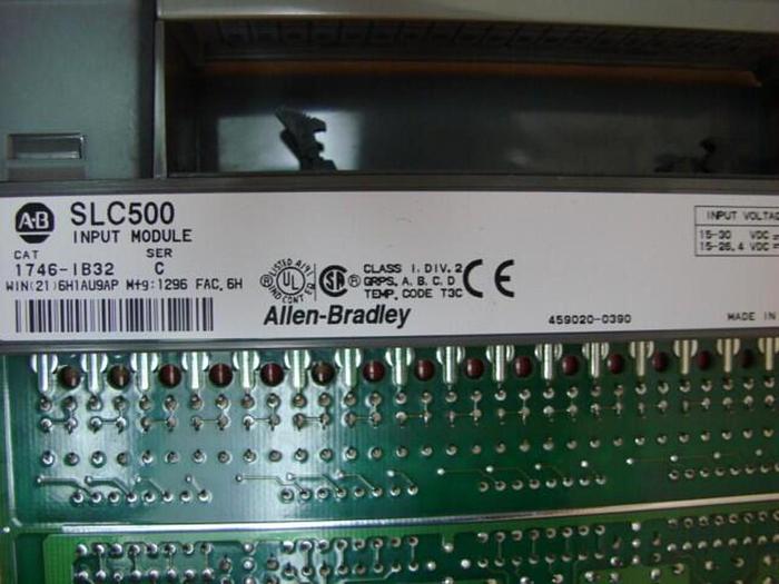 Used ALLEN BRADLEY Input Module 1746-IB32 SER C #77823