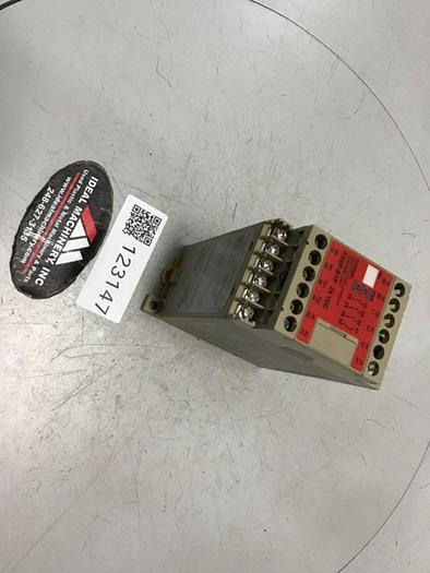 Used OMRON Light Curtain Control F3SP-B1P #123147