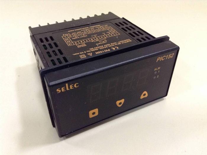 Used SELEC Temperature Controller PIC152N #86285