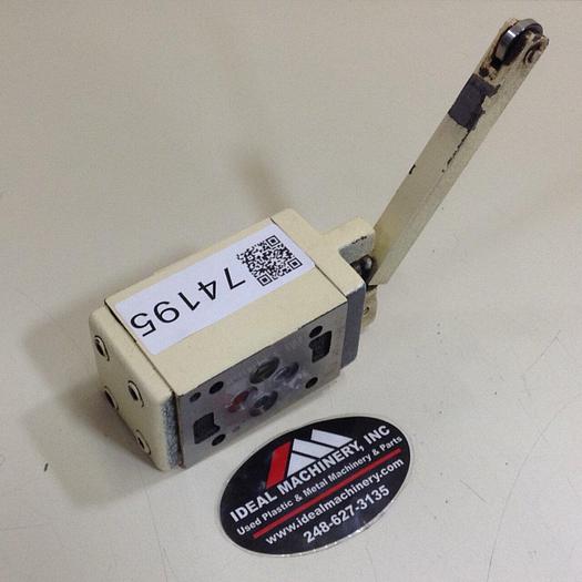 Used VICKERS Valve DG20S32AL11S4 #74195