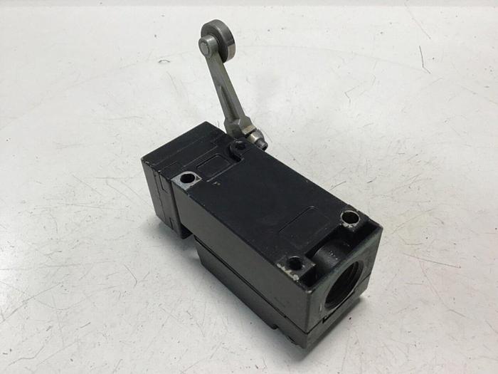 Used SQUARE D Limit Switch 9007-AEQ2724 #122134