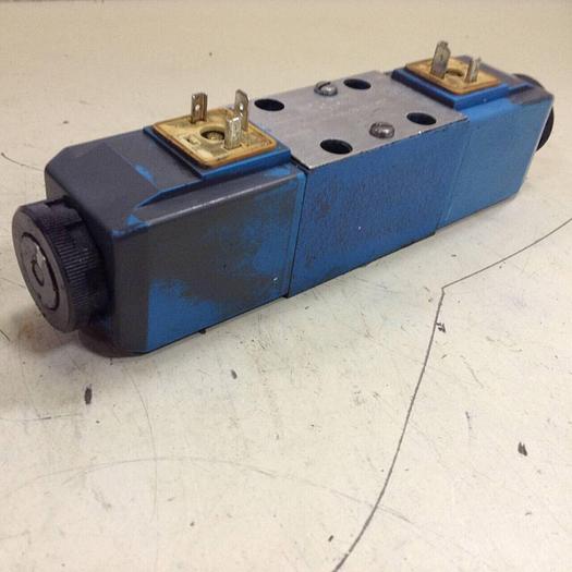 Used VICKERS Directional Valve DG4V-3-6C-M-U-HL7-60 Used