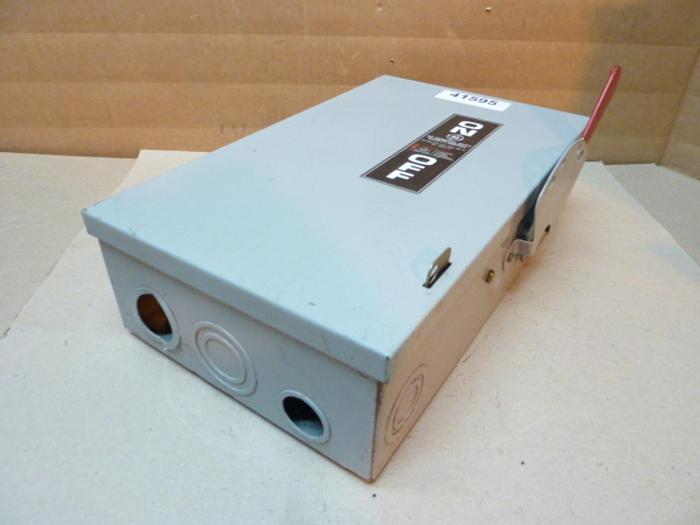 Used GENERAL ELECTRIC / GE 60 Amp Safety Disconnect Switch TG4322 #41595