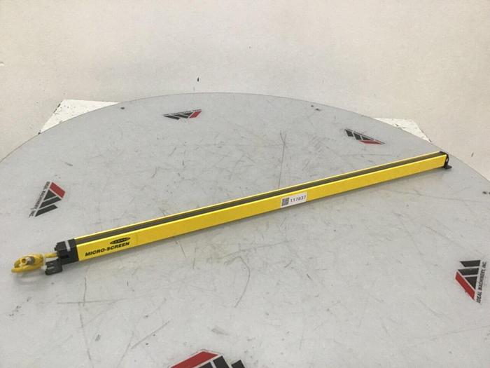 Used BANNER ENGINEERING Light Curtain Emitter USE3624YP2 #49870