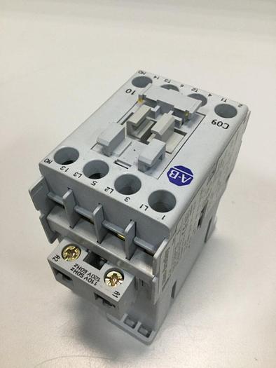 Used ALLEN BRADLEY Contactor 100-C09.10 SER A #103596