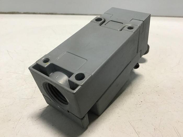 Used SQUARE D Limit Switch 9007-C54B #121699